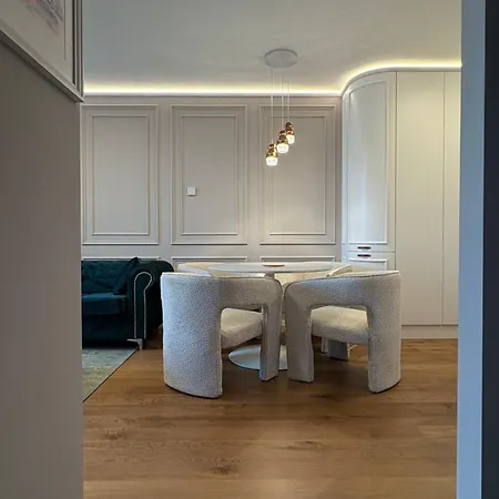 Royal Under The Castle With Ufo View & Free Private Parking Daire