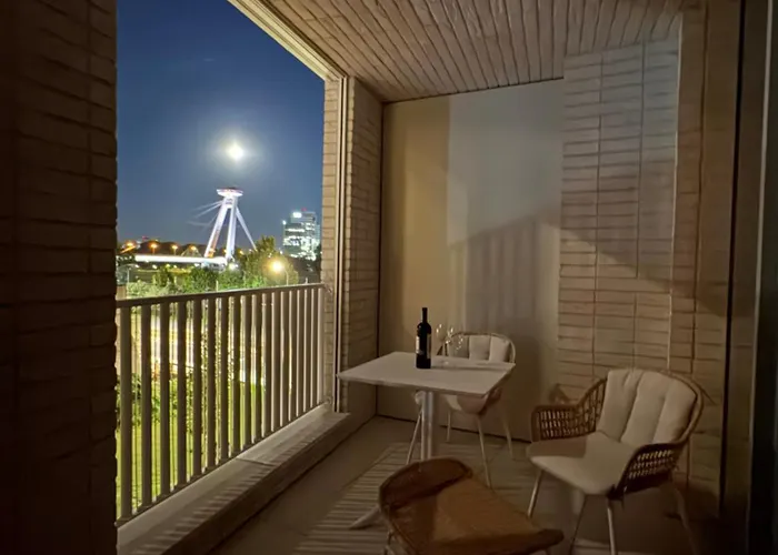 Royal Under The Castle With Ufo View & Free Private Parking Appartement *